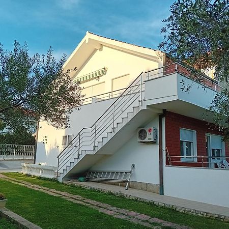Apartmani Zokic Каштела Екстер'єр фото