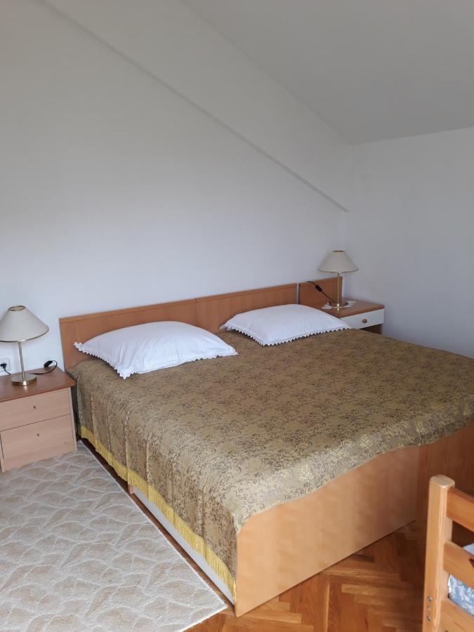 Apartmani Zokic Каштела Екстер'єр фото