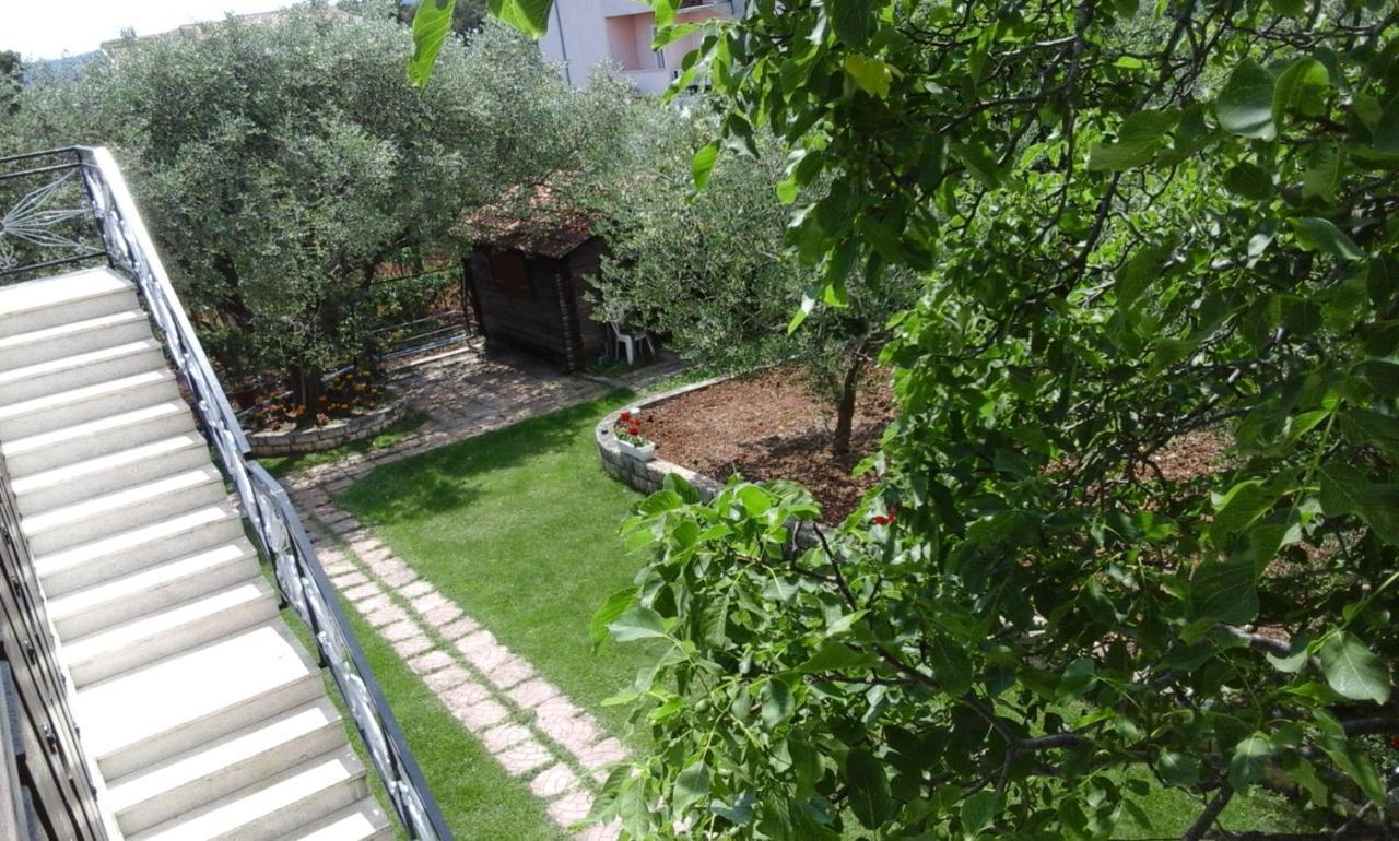 Apartmani Zokic Каштела Екстер'єр фото