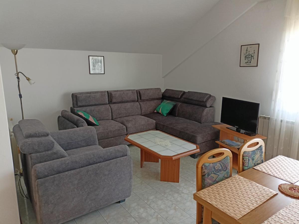 Apartmani Zokic Каштела Екстер'єр фото